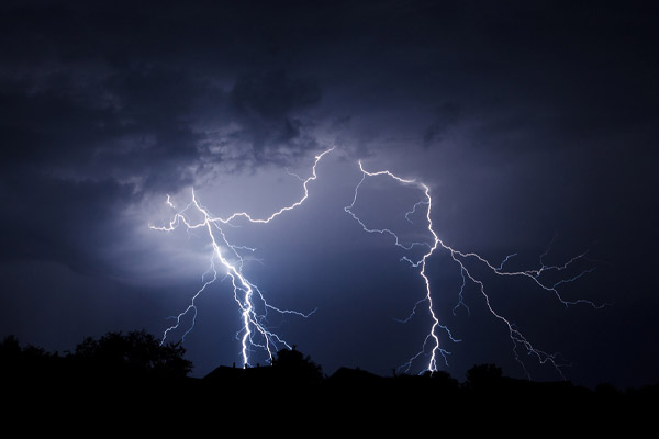 image of electrical storm depicting backup generator use